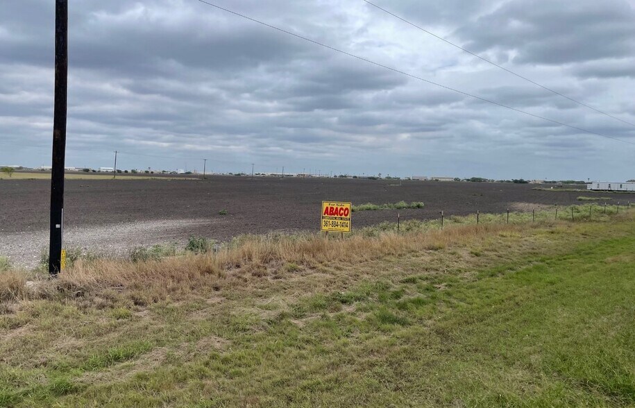 Primary Photo Of Senator Carlos Truan Blvd, Kingsville Land For Sale