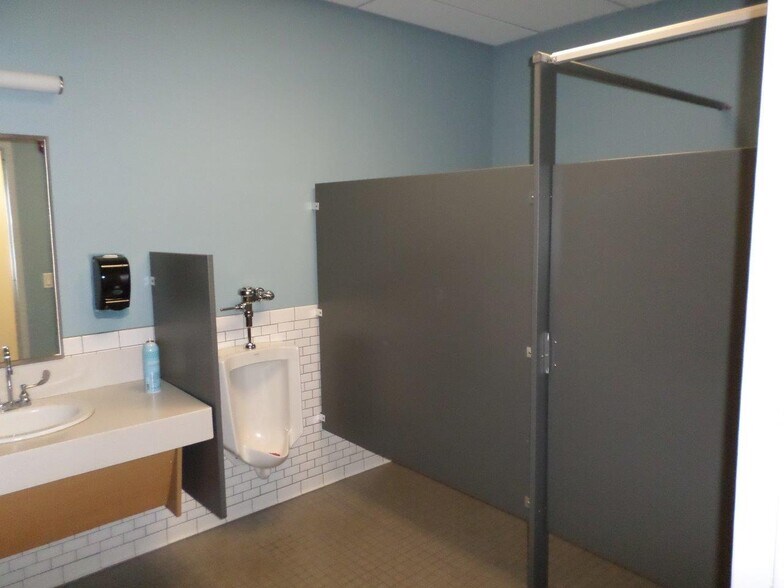 More Photos Of 1401 N Keyser Ave, Scranton Office For Sale