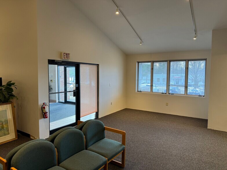 More Photos Of 2 Chelsea Pl, Clifton Park Medical For Lease