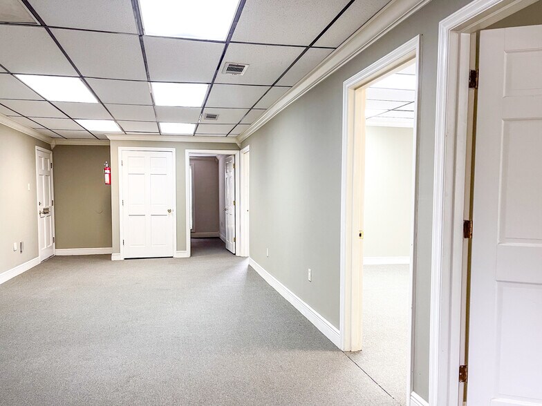 More Photos Of 4744 Jamestown Ave, Baton Rouge Medical For Lease