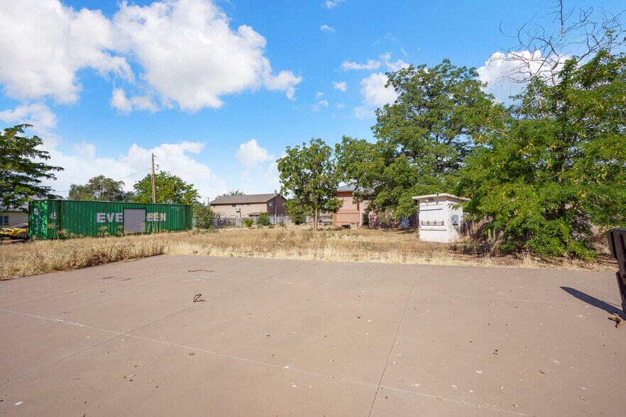 More Photos Of 140 Central St, Colorado City Office For Sale