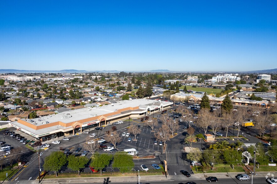 More Photos Of 215-277 W Jackson St, Hayward Unknown For Lease