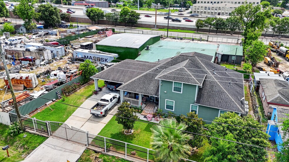More Photos Of 9024 Eastex Fwy, Houston Auto Repair For Sale