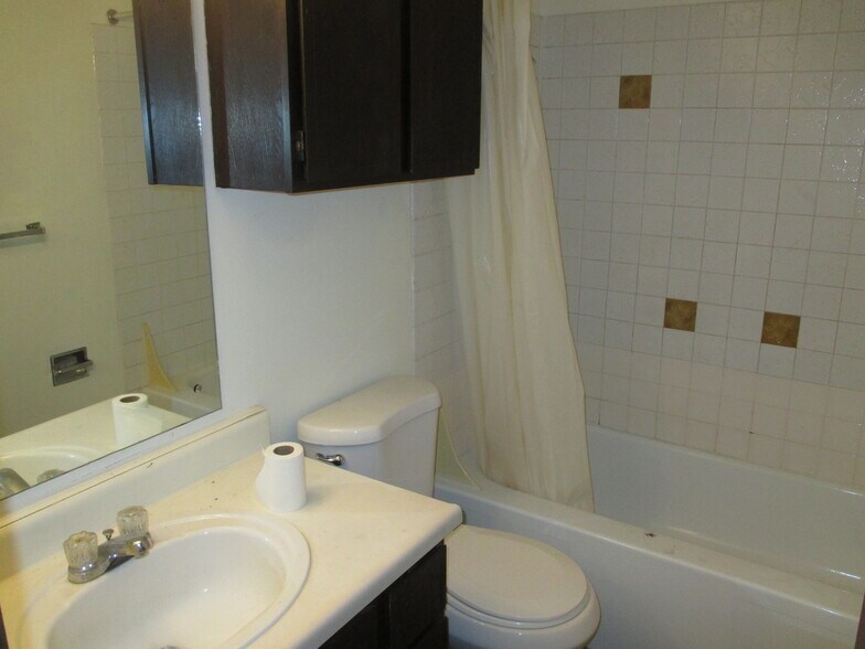 More Photos Of 6311 E 6th Ave, Spokane Valley Apartments For Sale