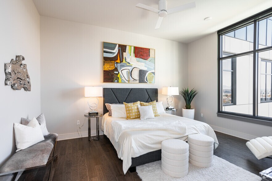 More Photos Of 909 Bannock St, Denver Apartments For Lease