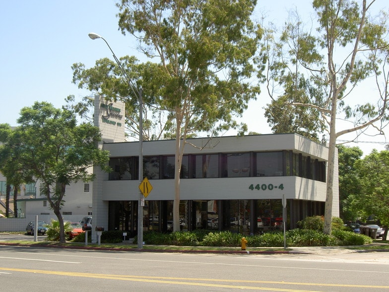 More Photos Of 4400-4404 E Pacific Coast Hwy, Long Beach Office For Lease