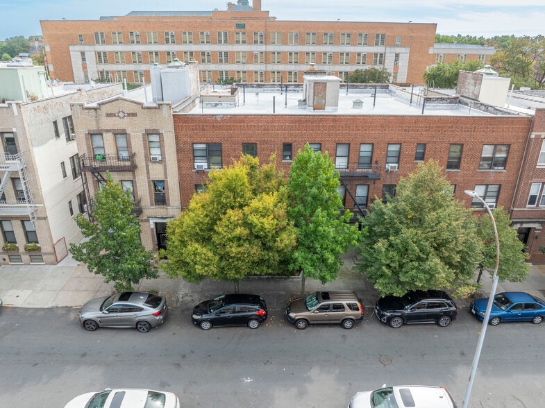 More Photos Of 31-23 47th St, Astoria Apartments For Sale