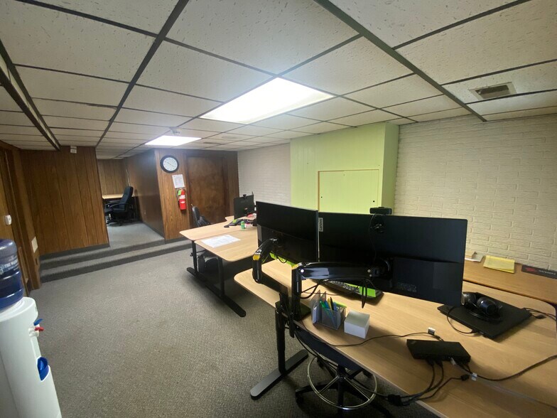 More Photos Of 6133 Aurelius Rd, Lansing Industrial For Sale