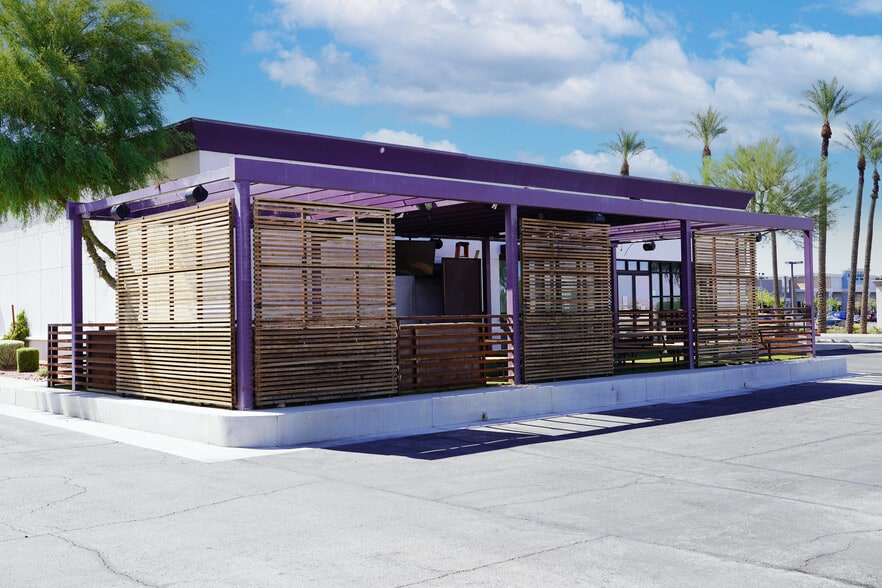 More Photos Of 221 N Stephanie St, Henderson Restaurant For Sale