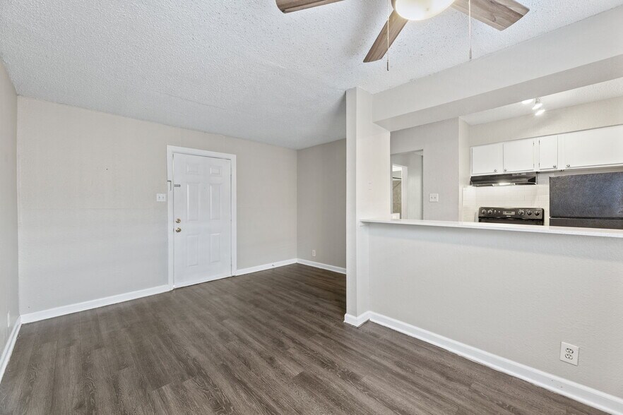 More Photos Of 4314 Gillis St, Austin Apartments For Sale