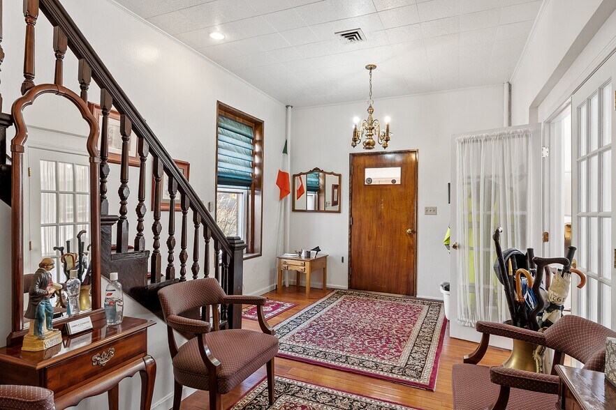 More Photos Of 58 Oliver St, Fitchburg Office Residential For Sale