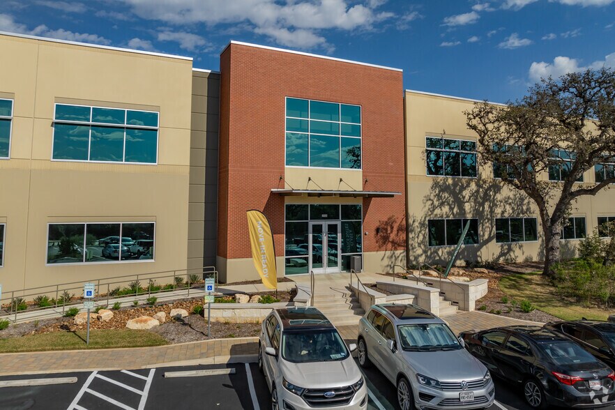 More Photos Of 2806 W Bitters Rd, San Antonio Office For Lease