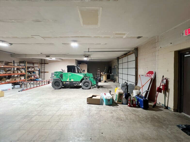 More Photos Of 441 W Broad St, Pataskala Warehouse For Sale