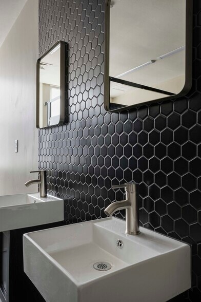 More Photos Of 3307 14th Ave, Kenosha Manufacturing For Sale