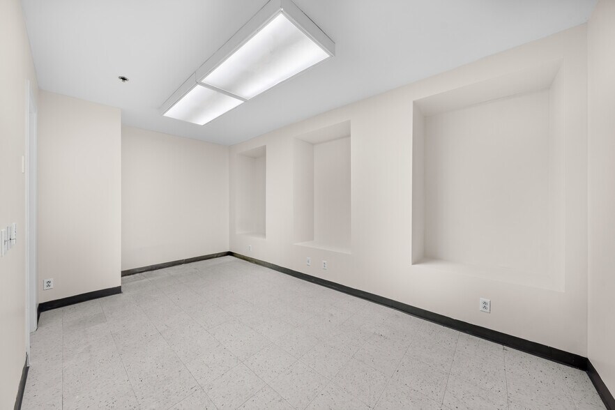 More Photos Of 206-212 Canal St, New York Office Residential For Sale