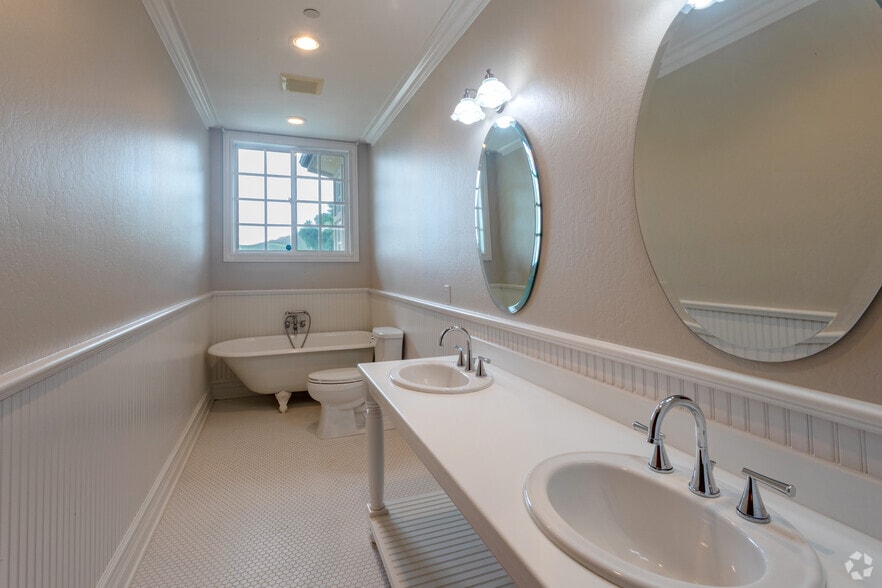 More Photos Of 12839 Airline Hwy, Paicines Winery Vineyard For Sale