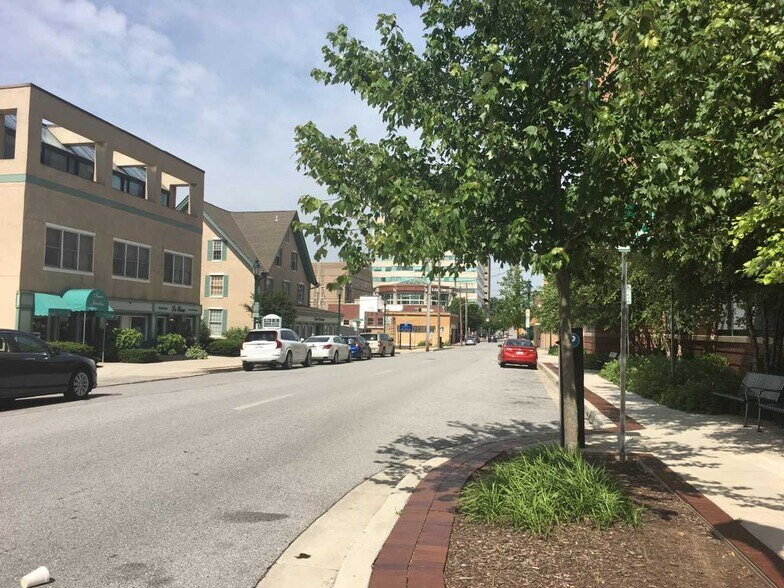 More Photos Of 100 E Pennsylvania Ave, Towson General Retail For Lease