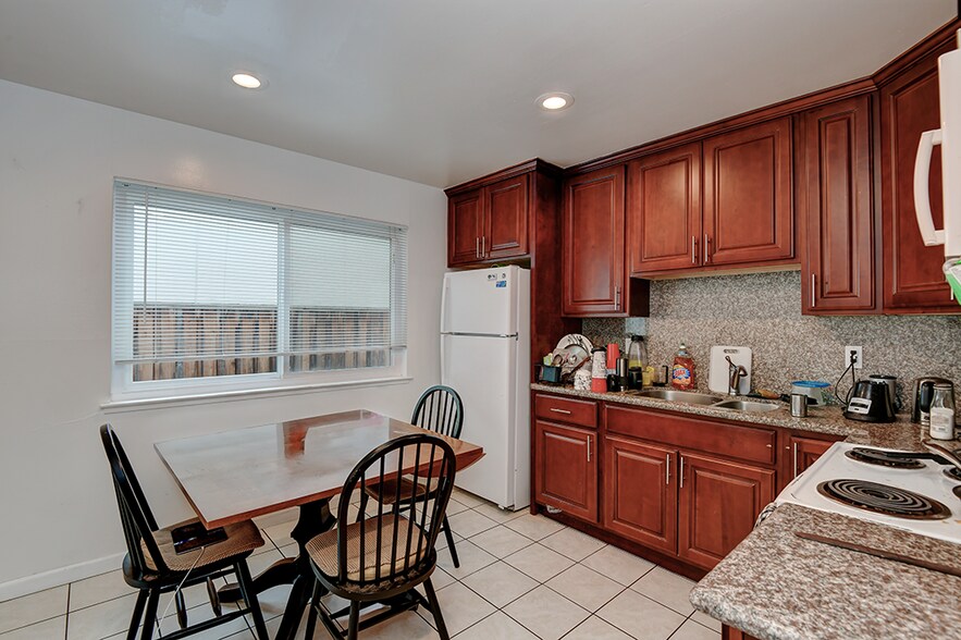 More Photos Of 365 Chiquita Ave, Mountain View Apartments For Sale