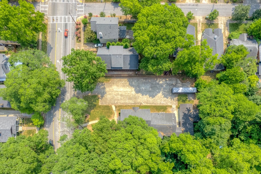 1689 Hosea L Williams Dr NE, Atlanta, GA 30317 Religious Facility For