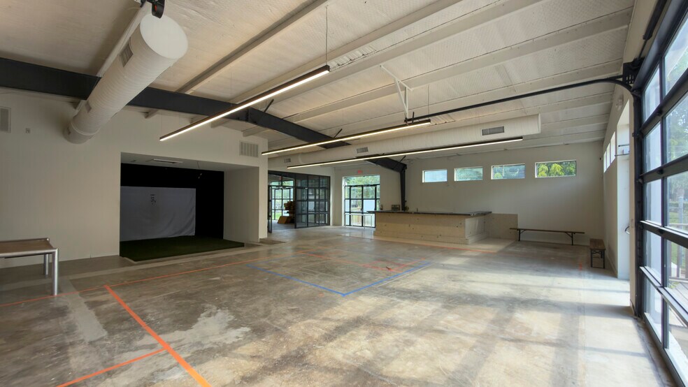 More Photos Of 757 Shady Ln, Austin Warehouse For Lease