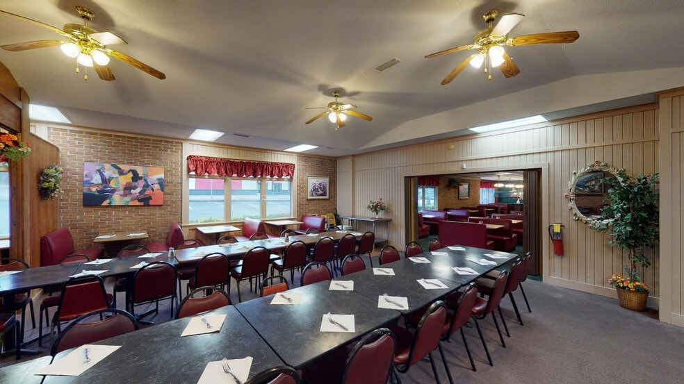 More Photos Of 1102 W Spring St, Monroe Restaurant For Sale