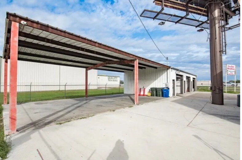 More Photos Of 1153 S Padre Island Dr, Corpus Christi Warehouse For Sale