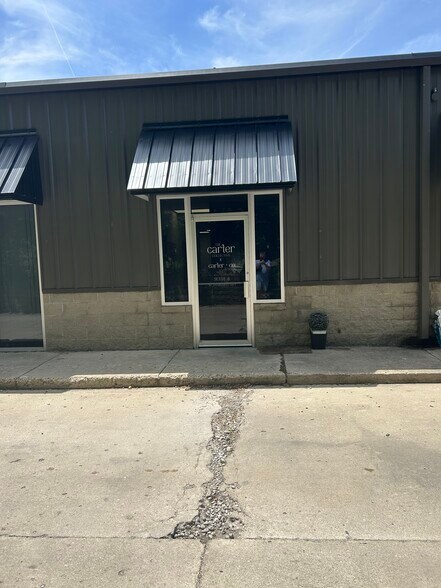 More Photos Of 2107 E Home Rd, Springfield Self Storage For Lease