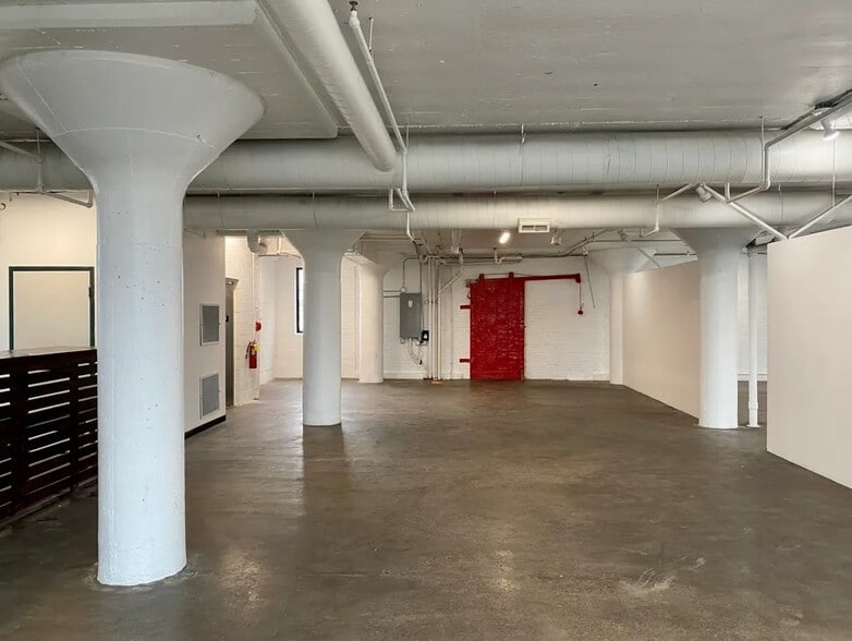 More Photos Of 1729 N 2nd St, Minneapolis Flex For Lease