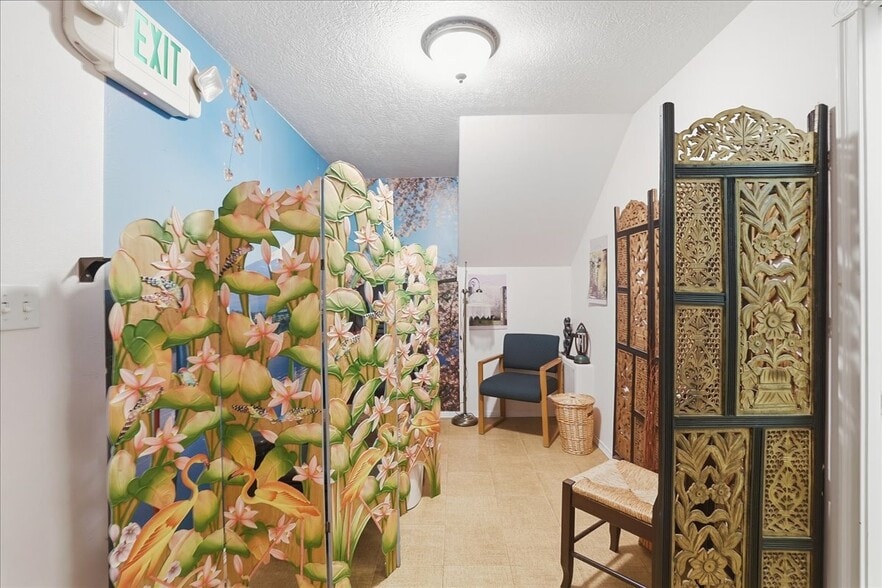 More Photos Of 198 W Marydale Ave, Soldotna Medical For Sale
