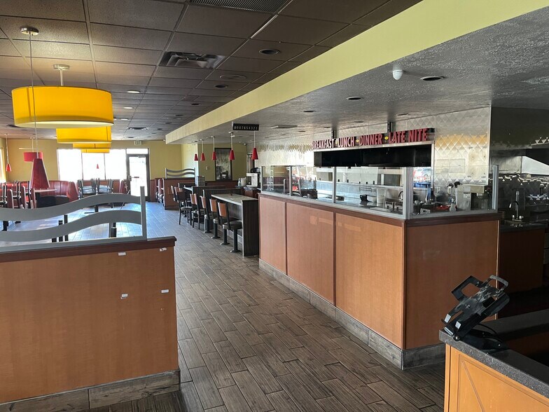More Photos Of 255 N 1100 W, Cedar City Restaurant For Sale