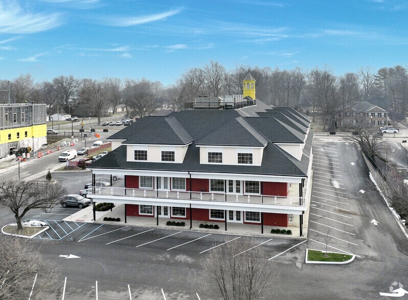 More Photos Of 1030 S Rangeline Rd, Carmel Freestanding For Lease