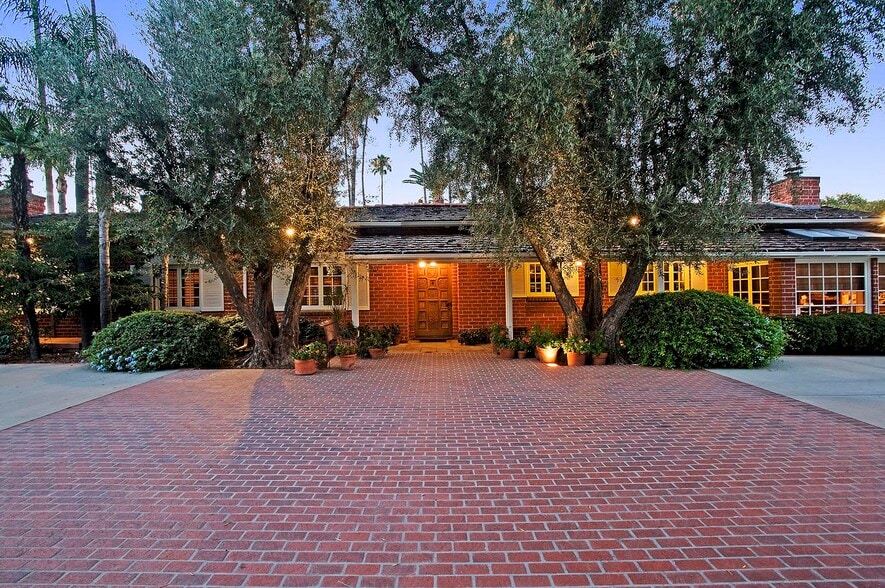 More Photos Of 17545 Parthenia St, Sherwood Forest Rehabilitation Center For Sale