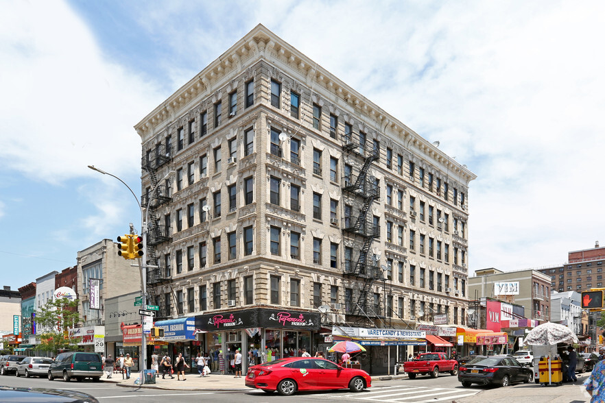 Primary Photo Of 66 Graham Ave, Brooklyn Apartments For Lease