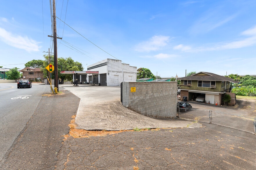 More Photos Of 94-825 Waipahu St, Waipahu Auto Repair For Sale