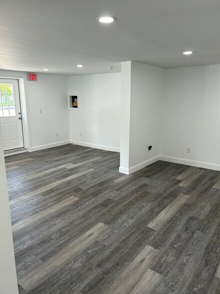 More Photos Of 33 Main St, Albion Medical For Lease