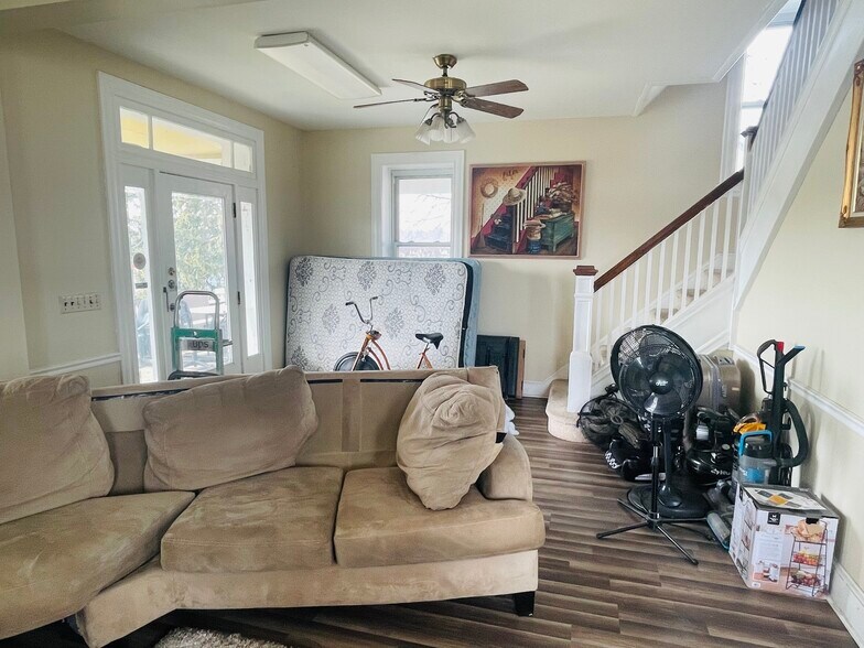 More Photos Of 6334 Dogwood Rd, Baltimore Office For Sale