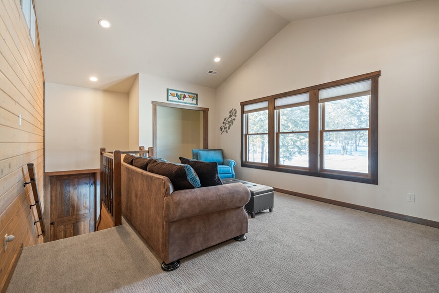 More Photos Of 1845 Hodgson Rd, Whitefish Hotel For Sale