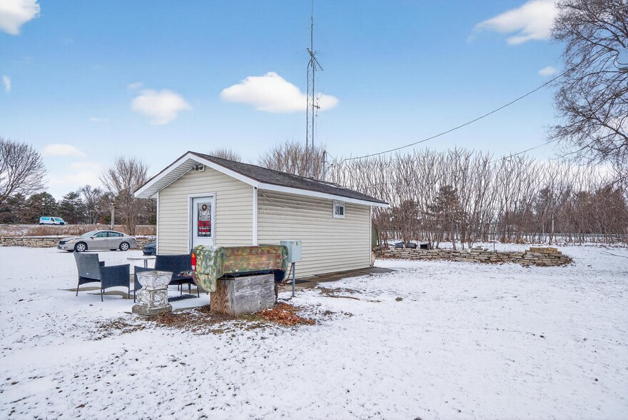 More Photos Of 6006 Ann Arbor Rd, Jackson General Retail For Sale