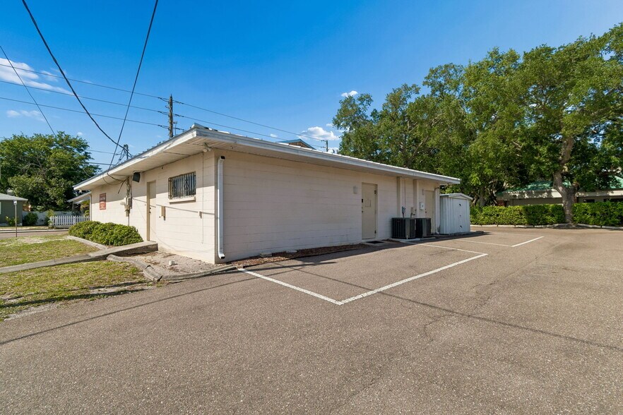 More Photos Of 1401 9th Ave N, Saint Petersburg Medical For Sale