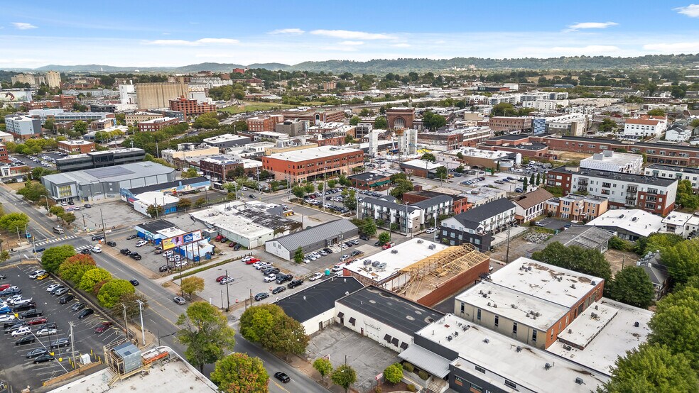 More Photos Of 1600 Broad St, Chattanooga General Retail For Sale