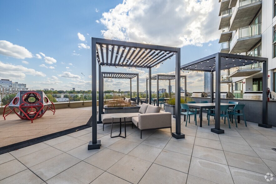 More Photos Of 300 Mcrae Av, Ottawa Apartments For Lease