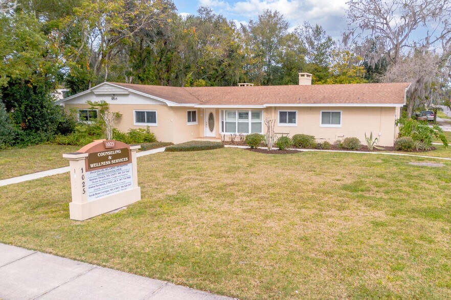 More Photos Of 1025 W New York Ave, Deland Coworking Space