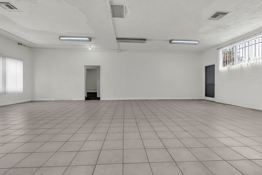 More Photos Of 9707 Flower St, Bellflower Religious Facility For Lease