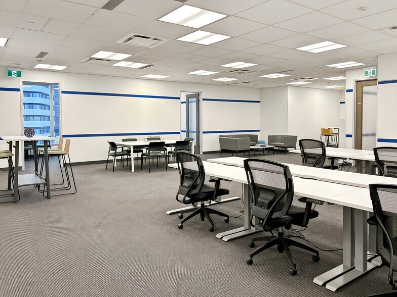More Photos Of 88 Queens Quay W, Toronto Coworking Space