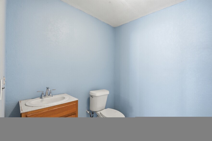 More Photos Of 17505 FM 1485, New Caney Industrial For Sale