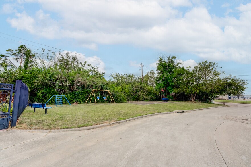 More Photos Of 0 Schury Ln, Houston Land For Sale