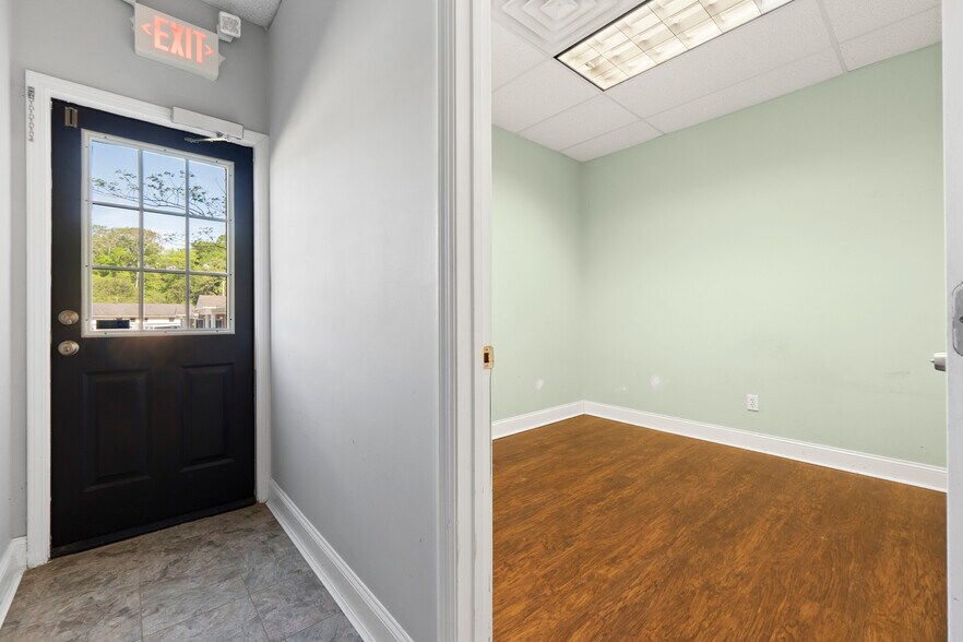 More Photos Of 317 Sylvan St, Chattanooga Office For Sale