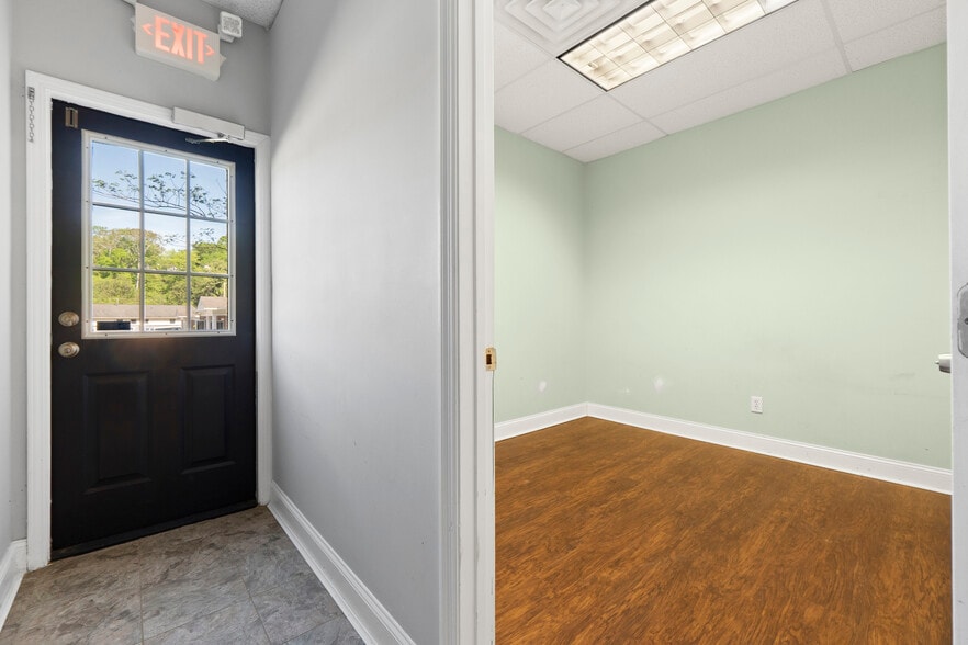 More Photos Of 317 Sylvan St, Chattanooga Office For Sale