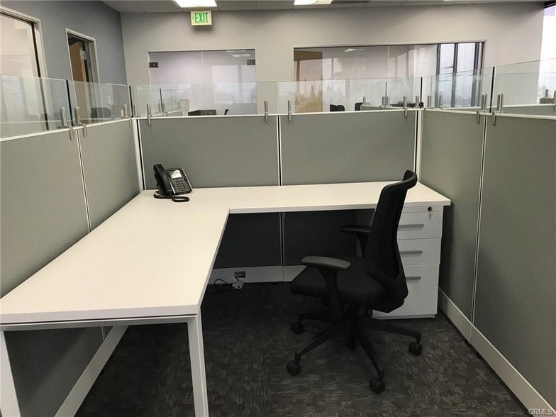 More Photos Of 150 S Los Robles Ave, Pasadena Office For Lease
