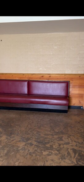 More Photos Of 10052 S Highway 69, Mayer Restaurant For Lease